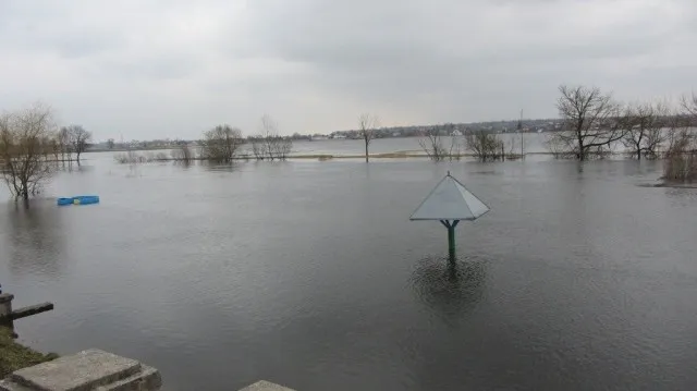 У 2013 році вода вийшла з берегів Стира і затопила пляжі та луг 