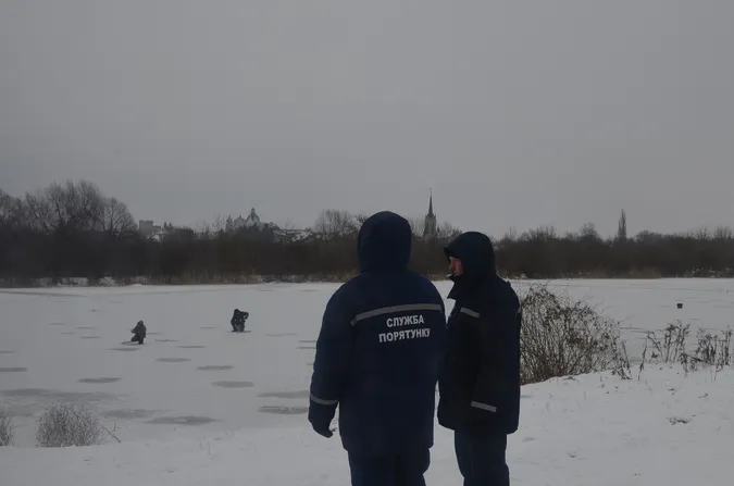 Рятувальники нагадали правила зимової риболовлі (фото, відео)