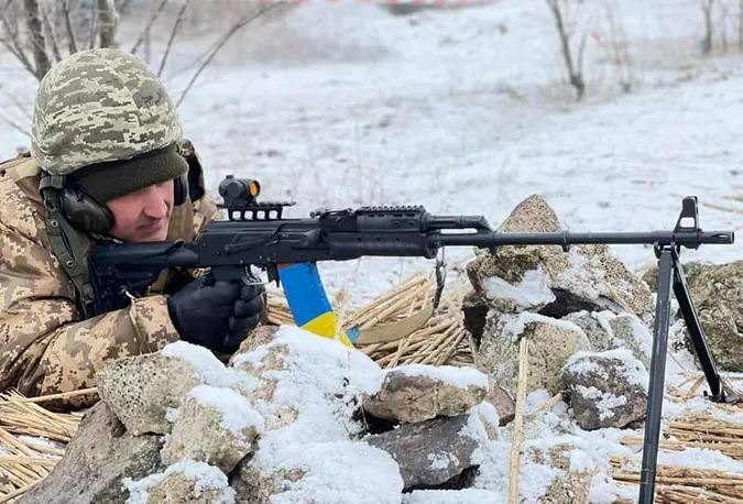 Близько 138 340 окупантів, 3283 танки, 2290 артсистем: втрати ворога на 13 лютого (відео)
