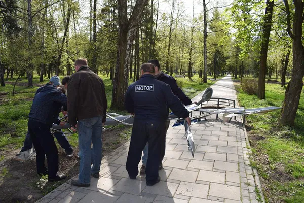 У Центральному парку Луцька засвітять ліхтар-літак (фото)