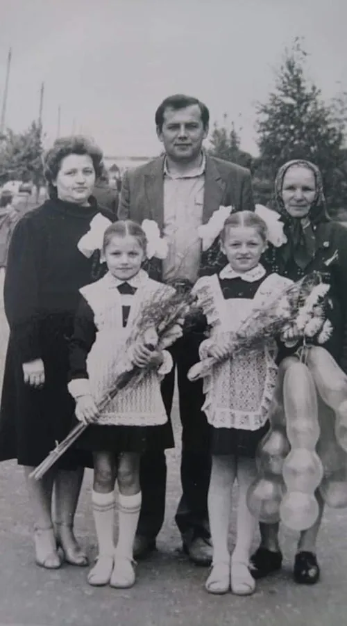 Старі фотографії, привітання та жарти: як волинський фейсбук вітає з Днем знань