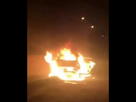 На Малоомелянівському провулку у Луцьку вночі вщент згоріла автівка (відео)