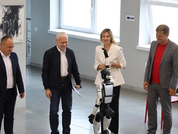 Одне завдання – вистояти: мер Харкова Ігор Терехов приїхав до Луцька (фото)