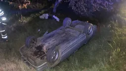 Завадило світло фар: у Нововолинську авто перекинулося на дах (фото)