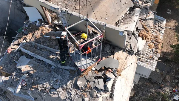 Ракетний удар по житловому будинку у Миколаєві: четверо загиблих (фото, відео)