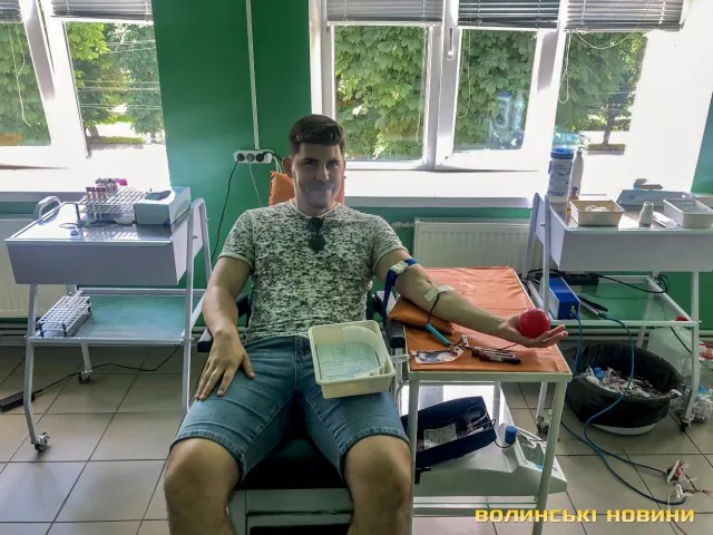 Як стати донором: репортаж з Волинського центру крові (фото)