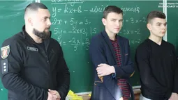 Підлітки отримали подяки за порятунок лучанина від самогубства (фото)