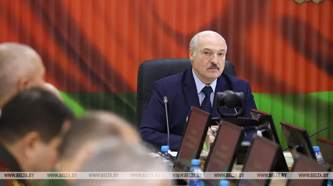 Лукашенко домовився з Путіним, що РФ за першого ж запиту «допоможе забезпечити безпеку»