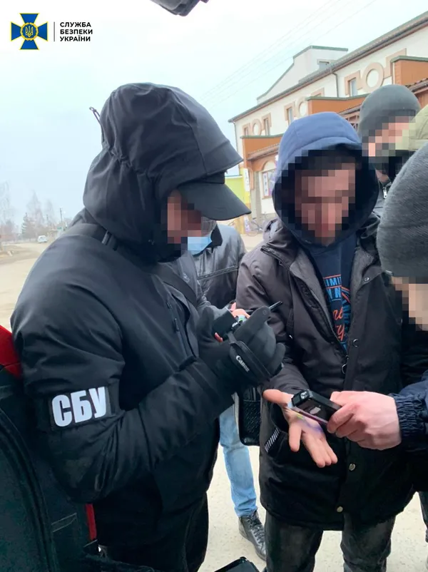 На Волині інспектор прикордонної служби погорів на хабарі (фото)