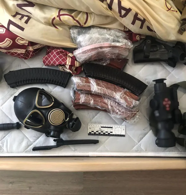 Автомати, набої та гранати: на Волині зловили торговців зброєю (фото, відео)