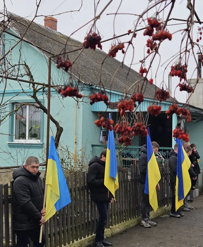 У громаді на Волині попрощалися із захисником Володимиром Силкою (фото)