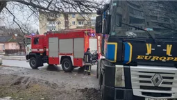 У Луцьку в багнюці застрягла вантажівка (фото)