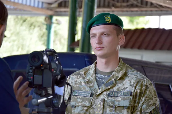 Черги, майбутня розбудова та три мільйони «в яму»: реалії української митниці (фото, відео)