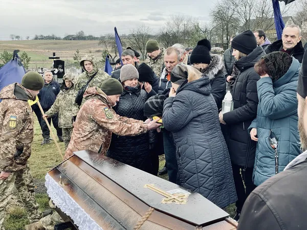 На Волині попрощалися із воїном Анатолієм Левончуком (фото)