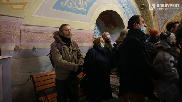 Прожив гідне життя: як Луцьк попрощався з митцем Миколою Голованем (фото, відео)