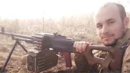 Воює та виготовляє меблі: захисник з Волині розповів, як не відкладає життя на потім (фото)