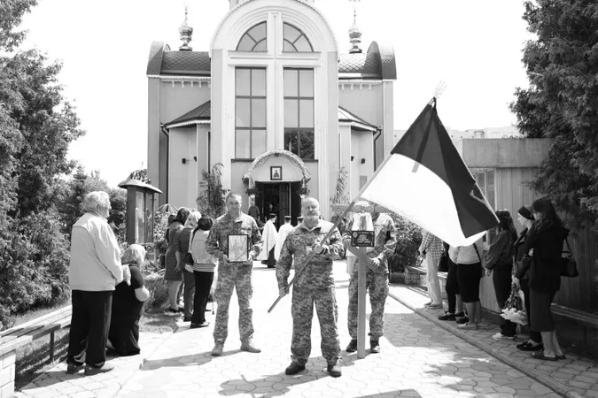 Загинув на Сумщині: у Луцьку попрощалися з Романом Любихом (фото)