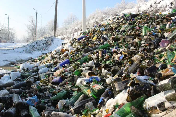 Чому у Луцьку невчасно вивозять сміття