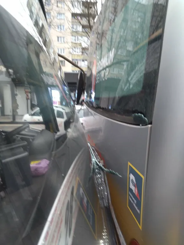 У Луцьку маршрутка в'їхала у новий MAN (фото, оновлено)