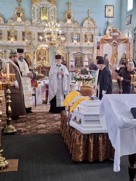 У рідному селі на Волині попрощалися з загиблим на Донеччині воїном Петром Олендром