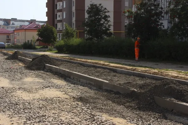 Де в Луцьку ремонтують двори і дороги (фото)