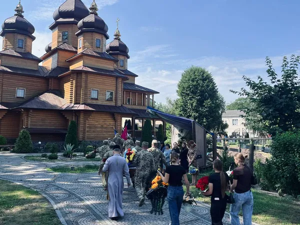 Назавжди 47: на Волині попрощалися з Героєм Миколою Андріюком (фото)
