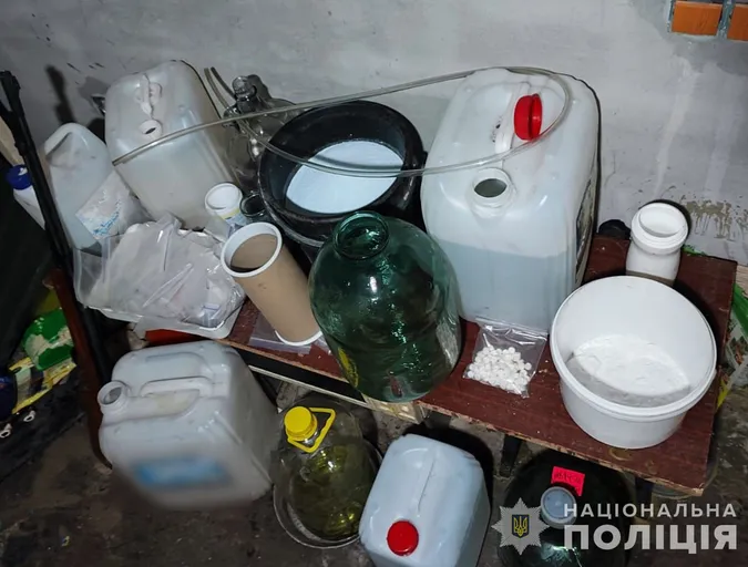 На Волині викрили банду з наркотиками на мільйон гривень (фото, відео)