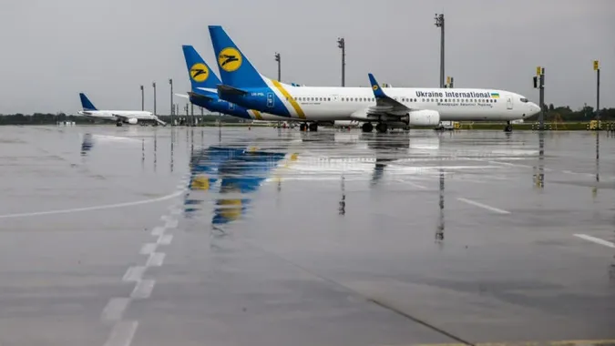Кулеба назвав умову відновлення польотів в Україні: поки 95% готовності