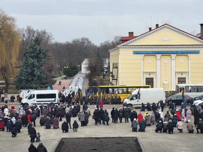 Побратими називали його «Батя»: у Ковелі попрощалися із Володимиром Крисюком