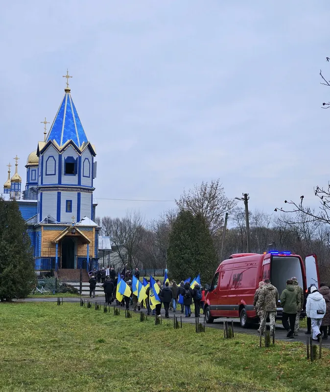 На Волині попрощалися із загиблим воїном Миколою Голодзьоном (фото)
