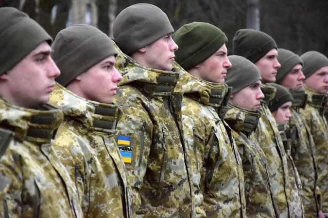 Підрозділи Волинського прикордонного загону поповнились молодими офіцерами (фото)