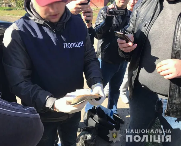 На Волині посадовець за хабар дозволив вивозити руду  з терикону (фото)