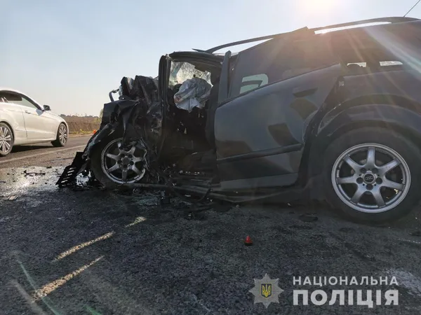 В ДТП на Рівненщині загинула родина з немовлям (фото, відео)