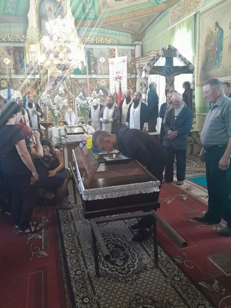 Залишилось двоє синів: у Колківській громаді попрощалися із Героєм Іваном Соколом (фото)