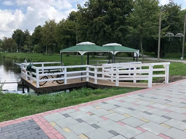 «Луцька Венеція»: у центральному парку тепер можна покататися на човнах (фото)