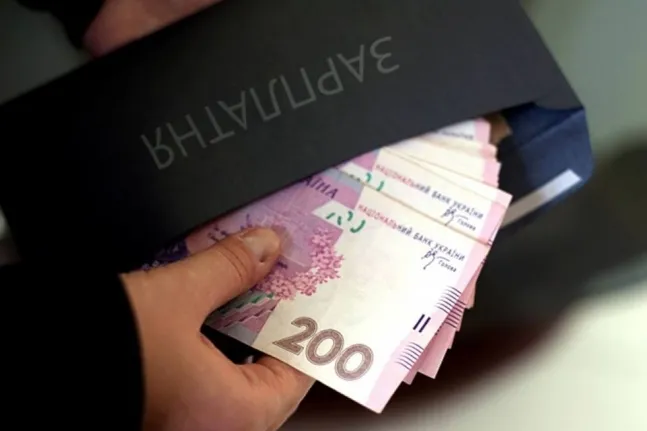 В Україні зарплата вчителя зросте до 8,5 тисяч гривень
