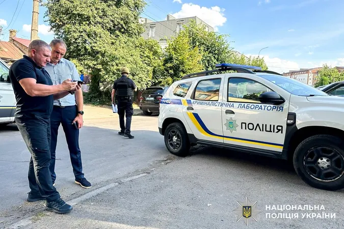 У Рівному стався вибух у будівлі райвідділу поліції: є загиблий і поранені (фото)