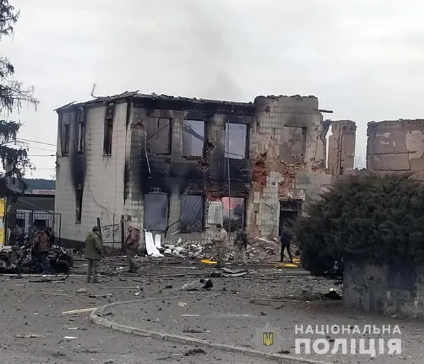 Житомирщина пережила авіаудар, є потерпілі (фото)