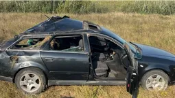 На Волині фура знесла у кювет припарковане авто – є травмовані (фото)
