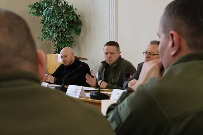 Рудницький провів «оперативку» у Волинській ОВА: про що говорили (фото)