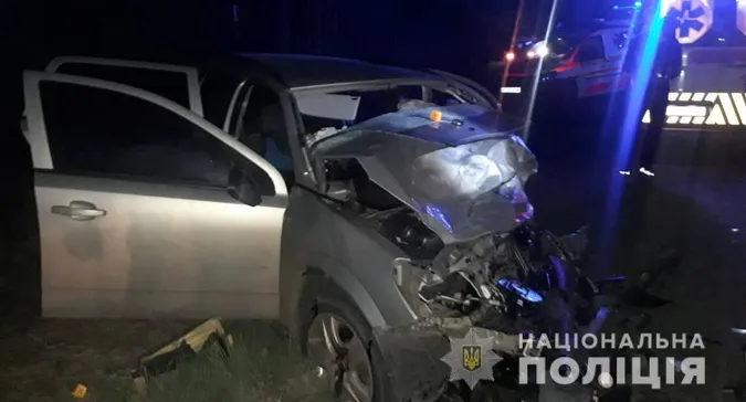 Лоб у лоб: у Луцькому районі бус протаранив легковик – водій загинув (фото, відео)