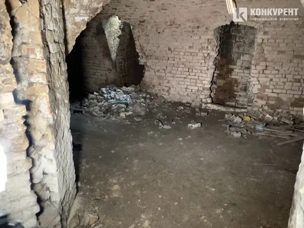 Депутати Луцькради інспектували Гостинний двір Прайзлерів, в якому буде готель (фото, відео)