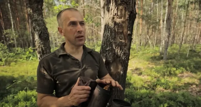 Волинянин, який добуває мед диких бджіл, став героєм програми Дмитра Комарова (відео)
