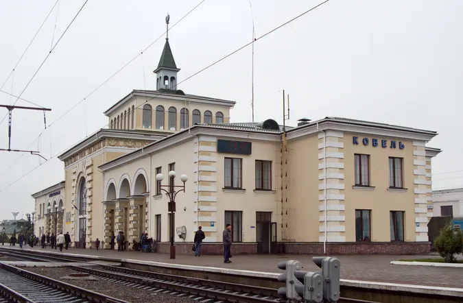 У Ковелі поліцейського вдарили ножем