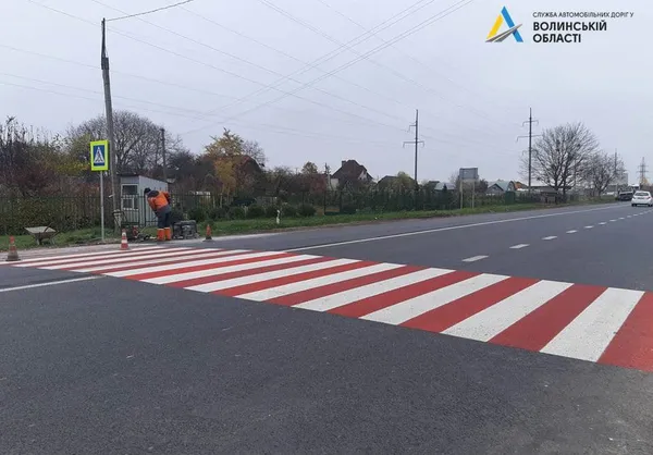Як ремонтують дорогу між селами Струмівка і Підгайці (фото)