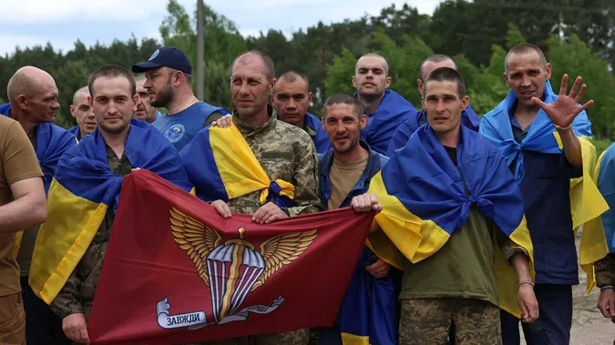 В Україну повернули ще 307 військовополонених (фото)