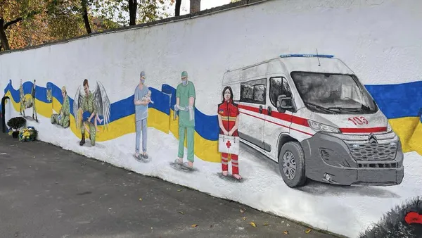 У Нововолинську на території лікарні з'явився патріотичний мурал (фото)