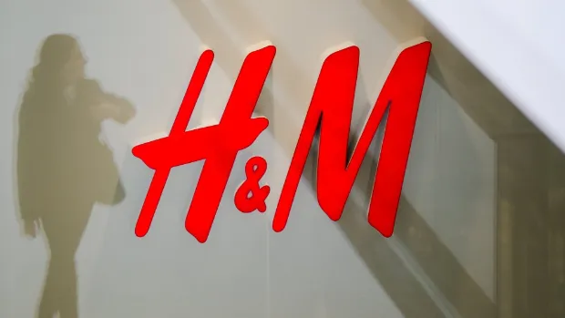 H&M визначається із першими магазинами в Україні