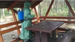У волинських лісах дезінфікують зони відпочинку (фото)