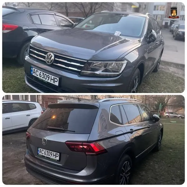 У Луцьку оштрафували любителів паркуватися на газонах (фото)